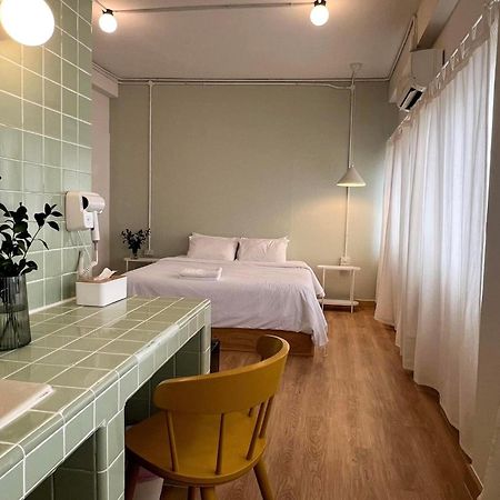 La Moon House Hotel Salaya Eksteriør billede