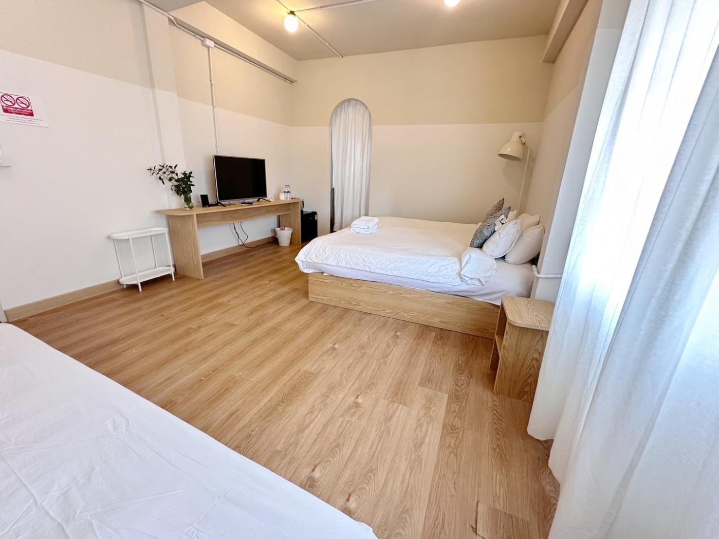 La Moon House Hotel Salaya Eksteriør billede