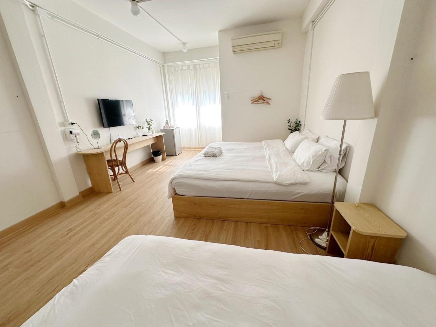 La Moon House Hotel Salaya Eksteriør billede