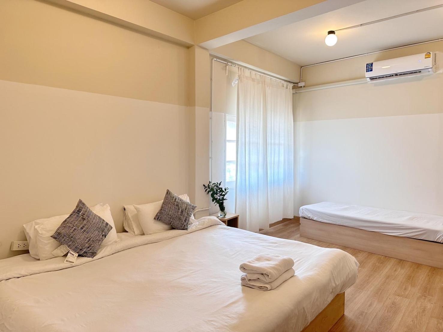 La Moon House Hotel Salaya Eksteriør billede
