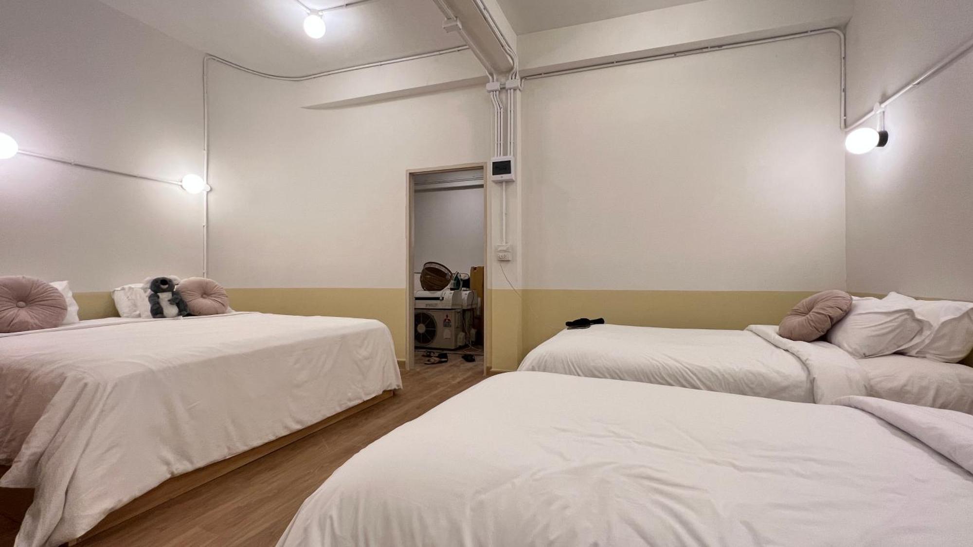 La Moon House Hotel Salaya Eksteriør billede