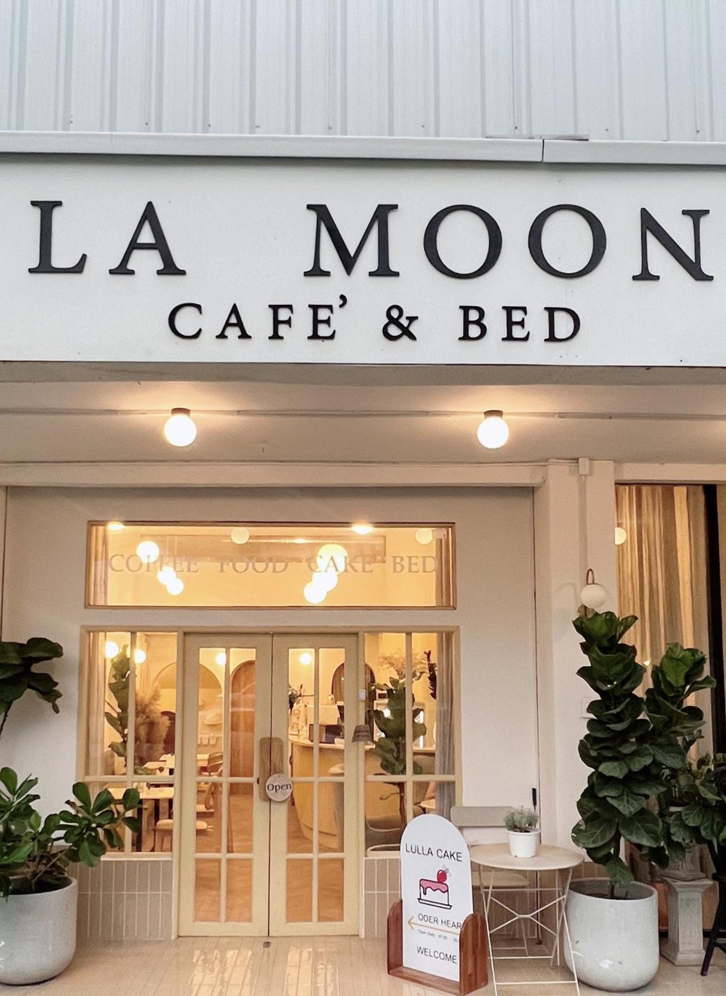 La Moon House Hotel Salaya Eksteriør billede